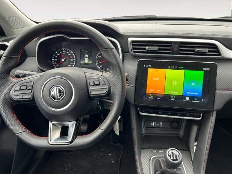 MG ZS 1.5L 5MT Comfort Bluetooth LED CarPlay DAB Parksensoren